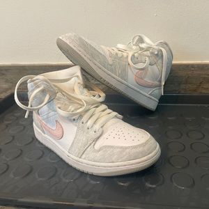 Nike Air Jordan 1 Light Iron Ore Size 7.5 Womens